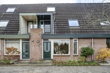 Karveel 77, Hoorn